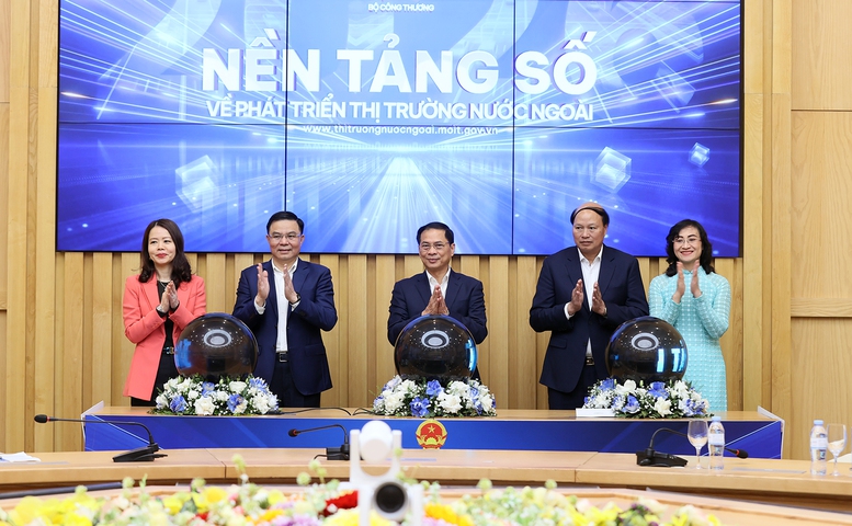 Khai trương Nền tảng số về phát triển thị trường nước ngoài