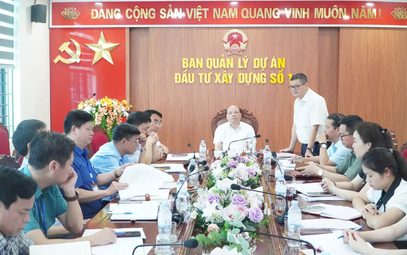Ban Kinh tế - Ngân sách HĐND tỉnh khảo sát tình hình triển khai các dự án đầu tư công tại Ban Quản lý dự án đầu tư xây dựng số 1