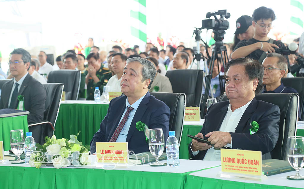 Công ty Cổ phần Tập đoàn ThaiBinh Seed tổ chức Lễ mừng công đón nhận danh hiệu Anh hùng Lao động và khởi công xây dựng nhà máy chế biến gạo chất lượng cao