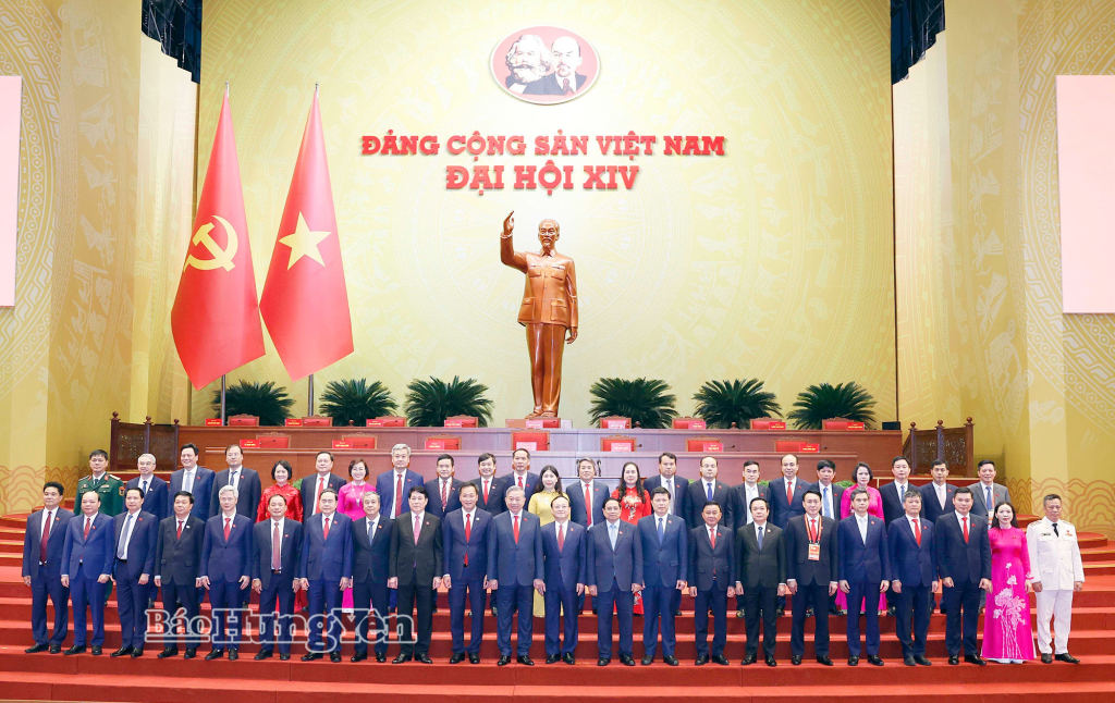 Hình ảnh đoàn đại biểu Đảng bộ tỉnh Hưng Yên dự Đại hội XIV của Đảng