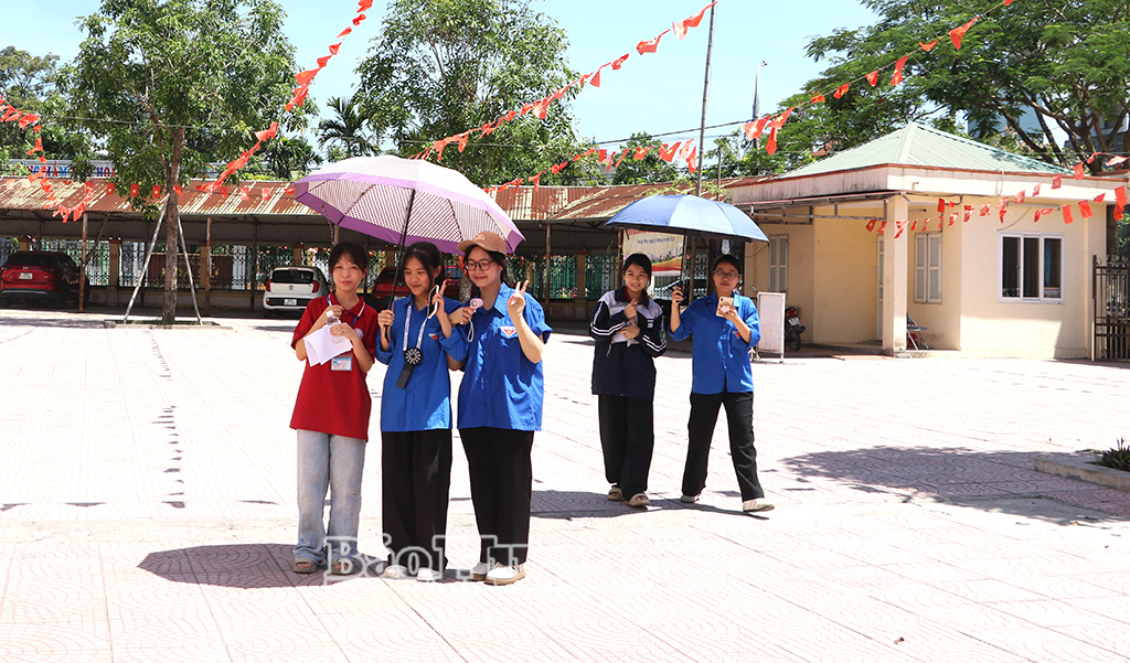 Hưng Yên: Hơn 42 nghìn thí sinh đến làm thủ tục dự thi tuyển sinh vào lớp 10 THPT công lập năm học 2026 - 2027