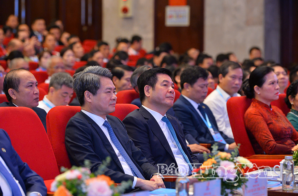 Đồng chí Trần Quốc Toản, Phó Bí thư Thường trực Tỉnh ủy, Chủ tịch Ủy ban MTTQ Việt Nam tỉnh dự Đại hội đại biểu toàn quốc Liên minh Hợp tác xã Việt Nam lần thứ VII