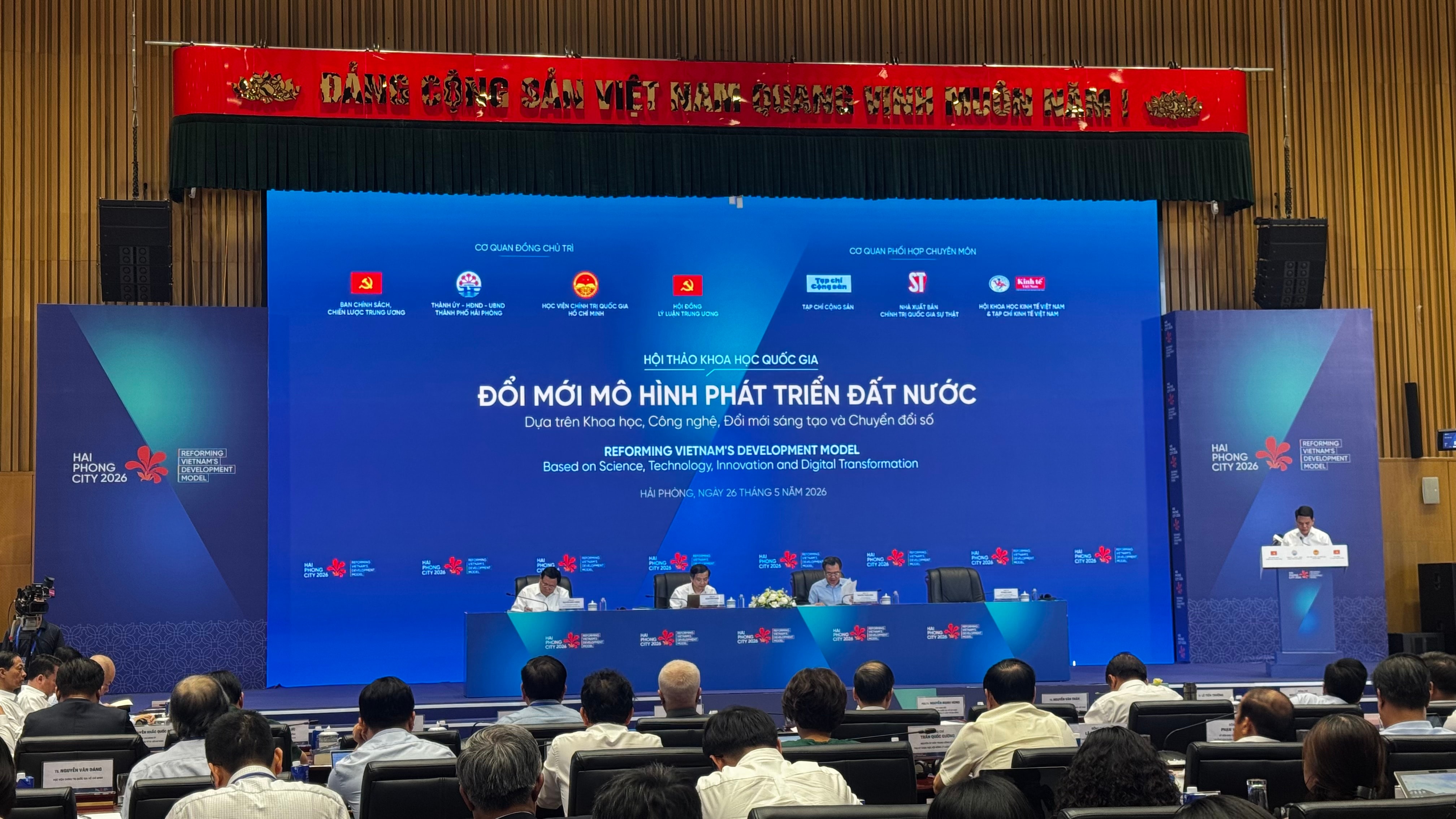 Khoa học công nghệ là trụ cột của mô hình phát triển mới