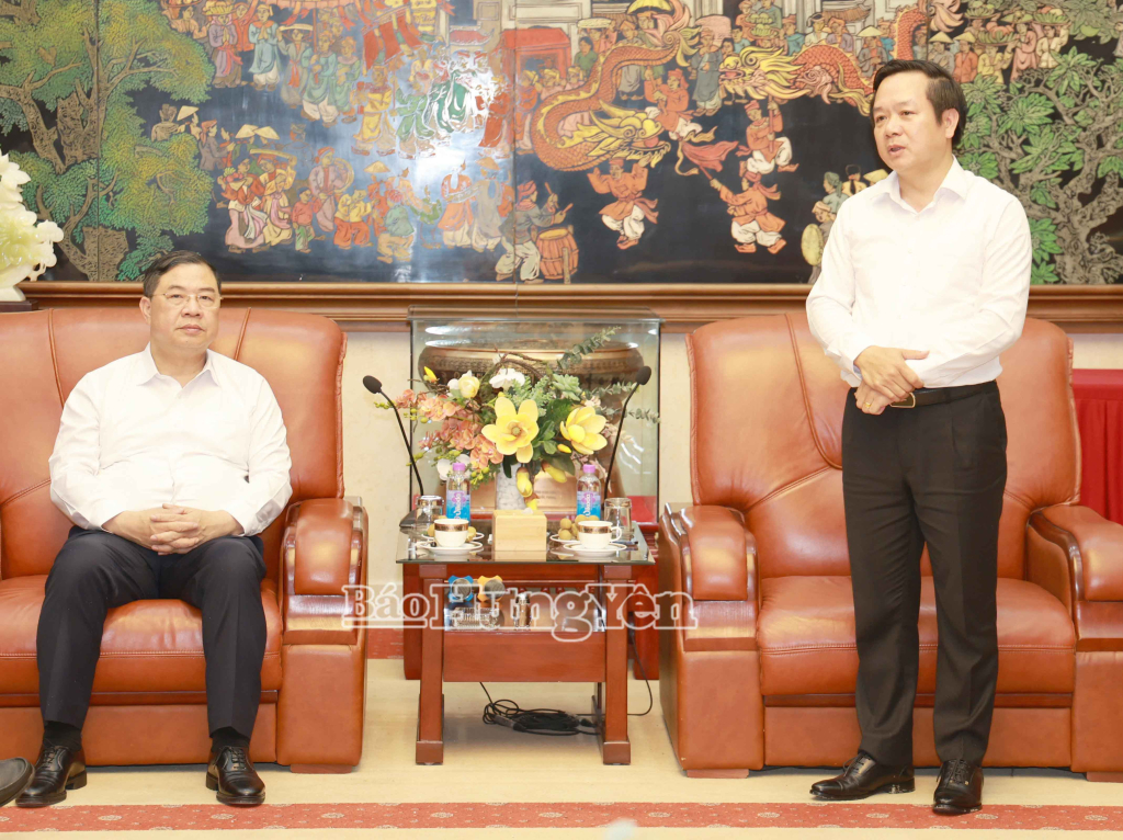 Đồng chí Phạm Gia Túc, Ủy viên Bộ Chính trị, Phó Thủ tướng Thường trực Chính phủ làm việc với lãnh đạo tỉnh