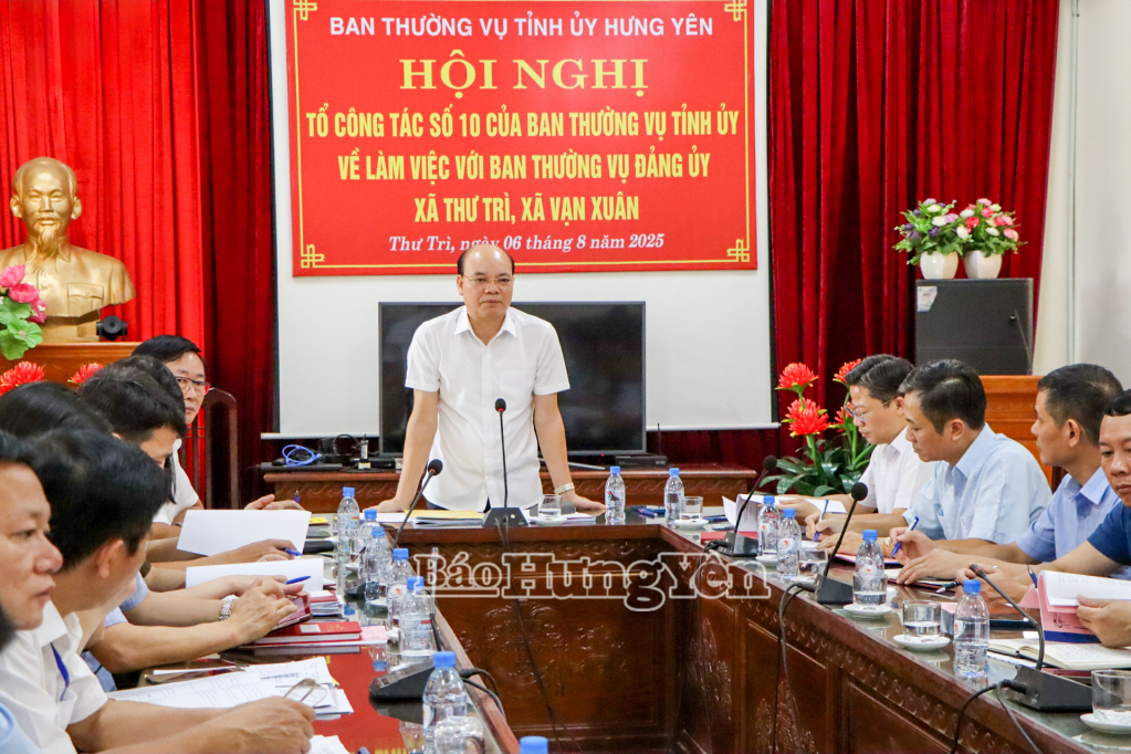 Kiểm tra việc chuẩn bị, tổ chức đại hội Đảng và triển khai vận hành chính quyền địa phương 2 cấp tại các xã Vạn Xuân, Thư Trì