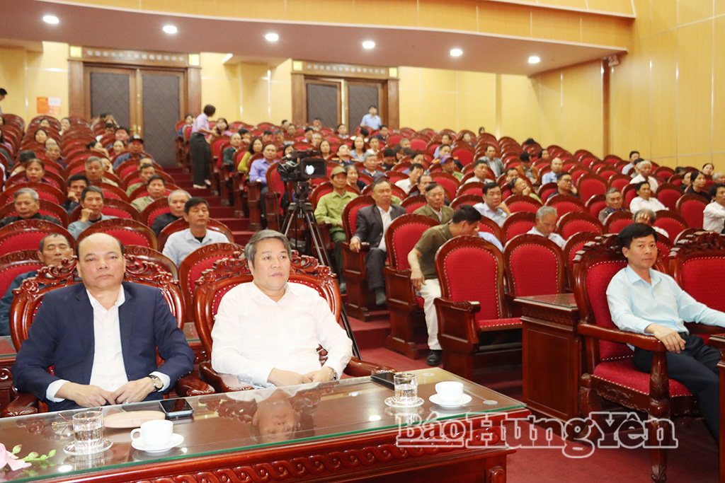 Hội nghị tiếp xúc giữa cử tri với những người ứng cử đại biểu HĐND tỉnh khóa XVIII tại đơn vị bầu cử số 10