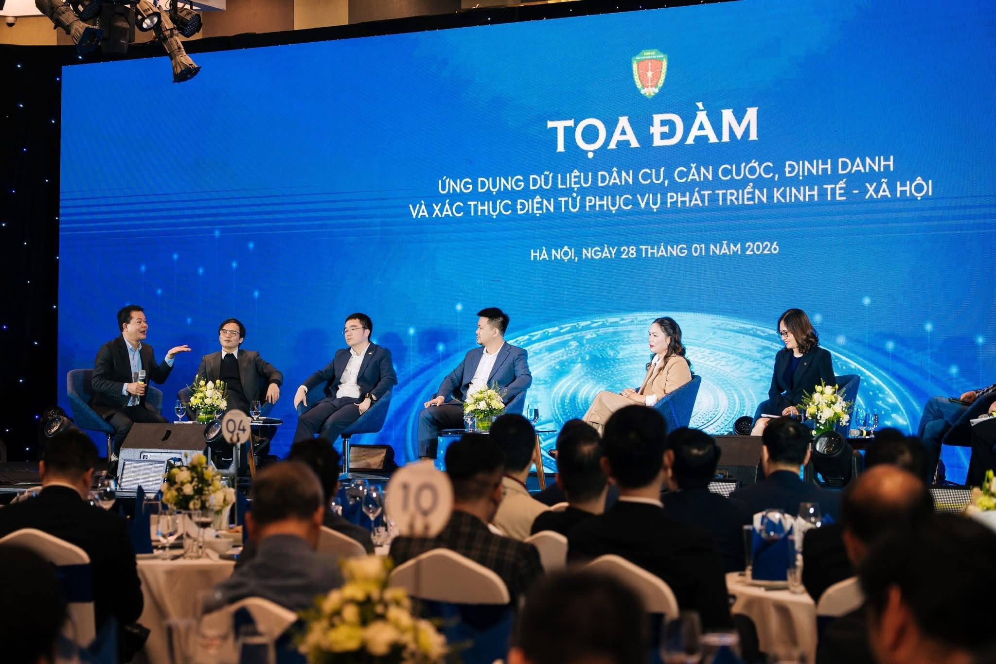 Dữ liệu dân cư, căn cước và định danh điện tử - nền tảng cho tăng trưởng kinh tế số