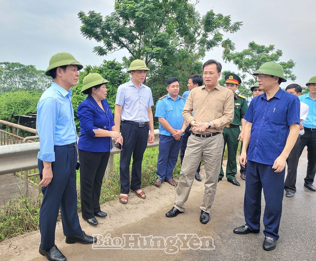   Bí thư Tỉnh ủy Nguyễn Hữu Nghĩa kiểm tra công tác ứng phó với bão số 3