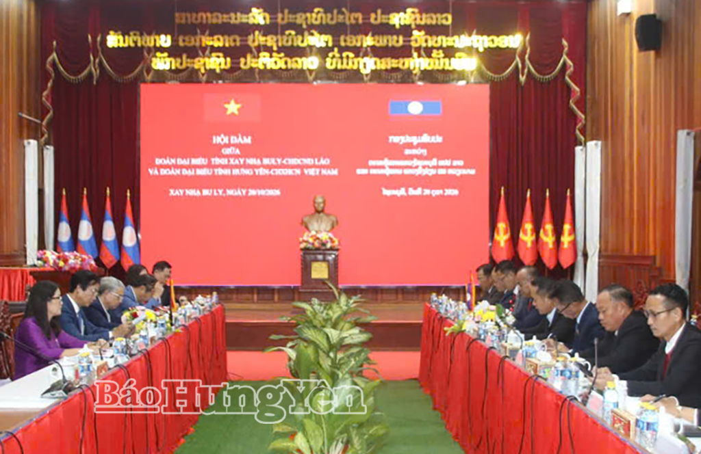 Đoàn công tác tỉnh Hưng Yên thăm, làm việc tại tỉnh Xaynhabuly (Lào)